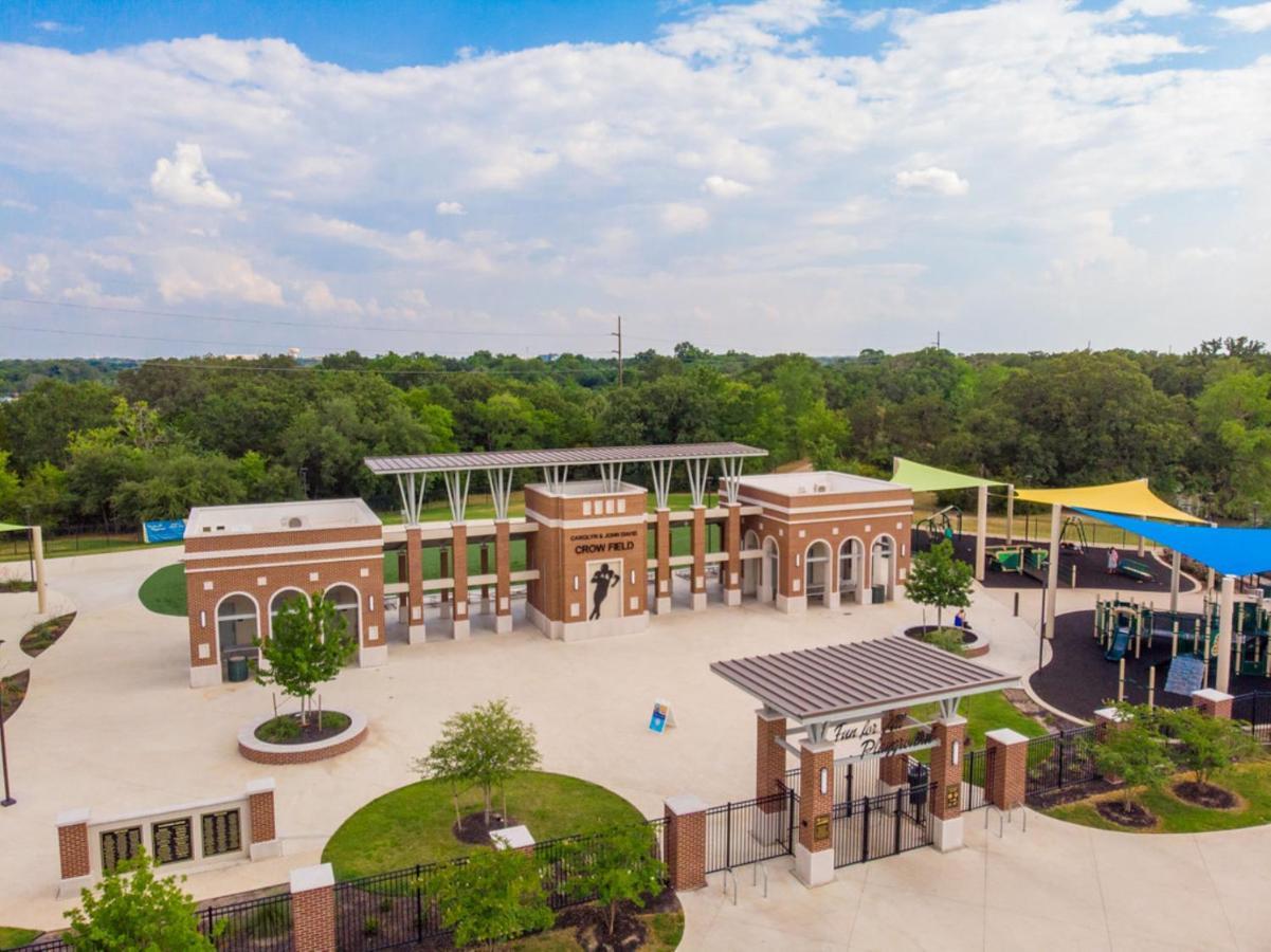 Holiday Inn Express & Suites College Station By Ihg Εξωτερικό φωτογραφία