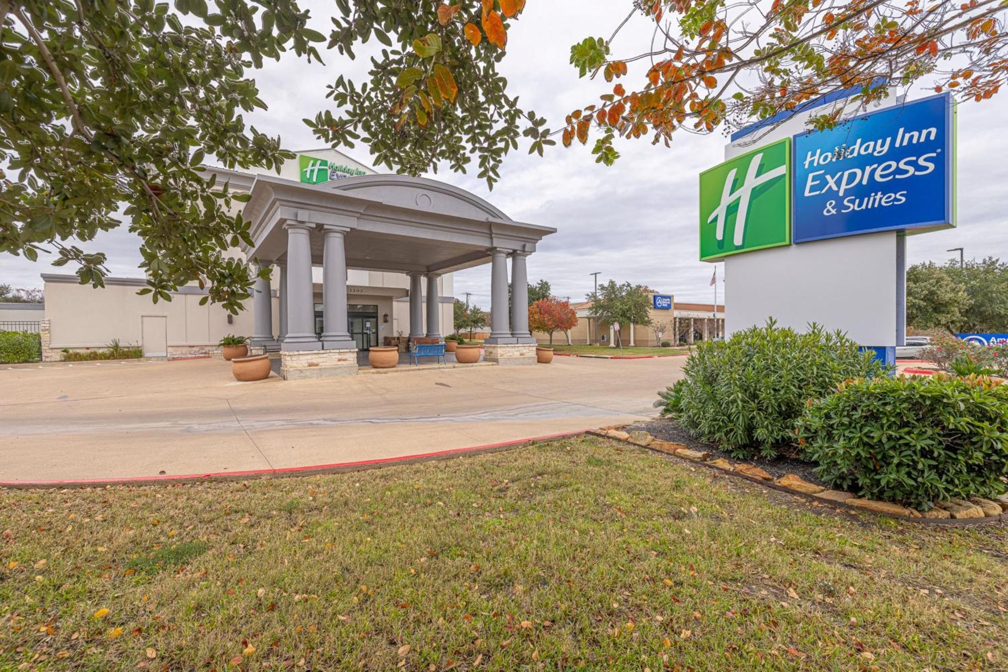 Holiday Inn Express & Suites College Station By Ihg Εξωτερικό φωτογραφία